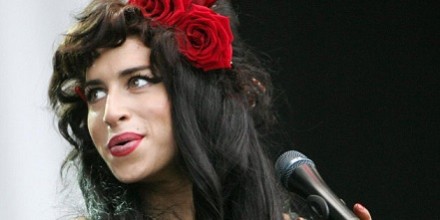 Sette anni fa ci lasciava Amy Winehouse 