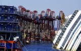  Costa Concordia: rinviate le operazioni di rotazione della nave