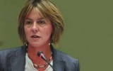 Lorenzin:  stop alle sigarette elettroniche nelle scuole ma non nei luoghi pubblici